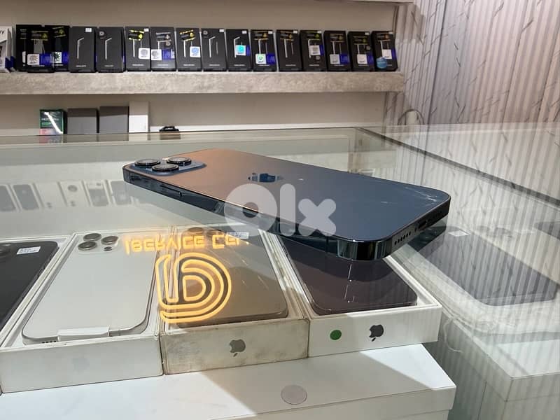 iPhone 12 Pro Max 256Gb Clean Condition: - Crack Back 2