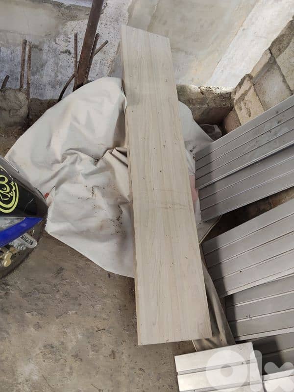 البضائع الموجوده في الصوره شروي غير شكل كامله فقط 135$ 9