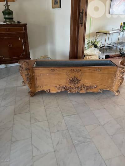 حوض سمك قديم