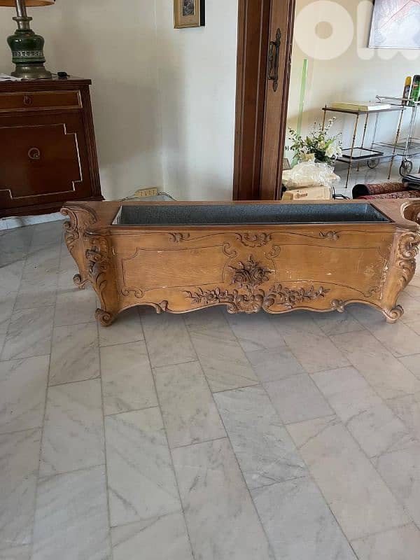 حوض سمك قديم 0