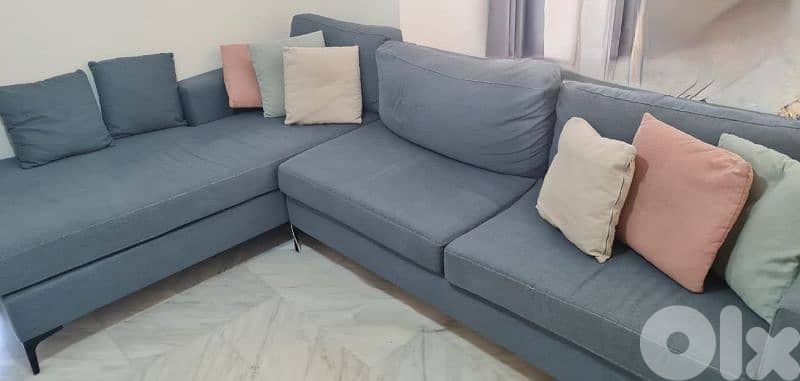 Living room set in excellent condition 1