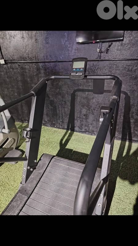 treadmill curved new 70443573 1