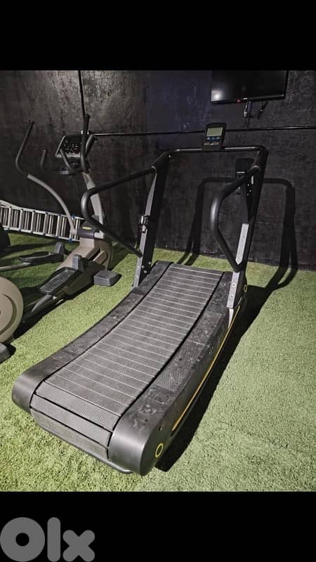 treadmill curved new 70443573 2
