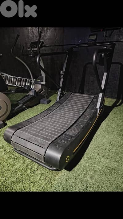 treadmill curved new 70443573