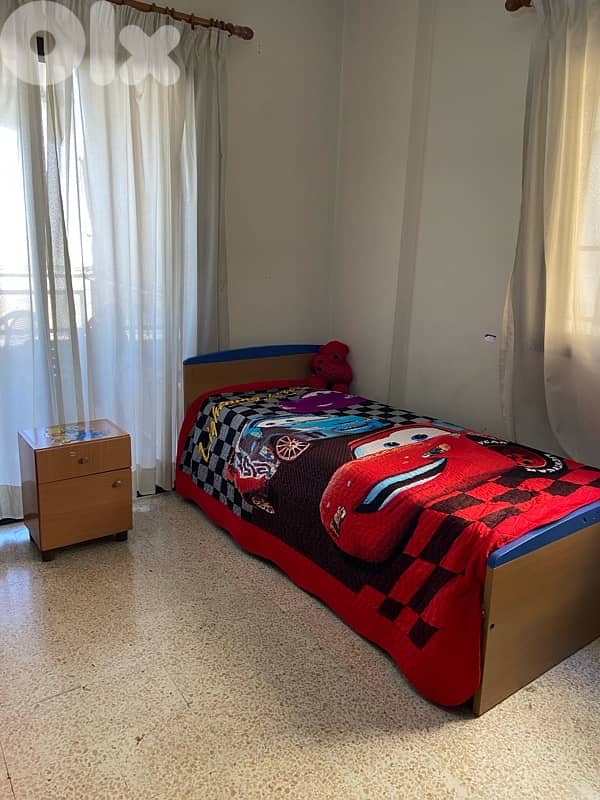 beds and closet dor bedroom 1