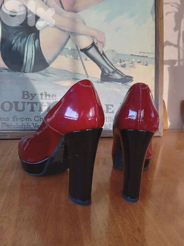 VINTAGE Burgundy leather heels 2