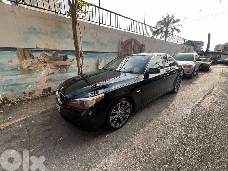 BMW M5 2004 0