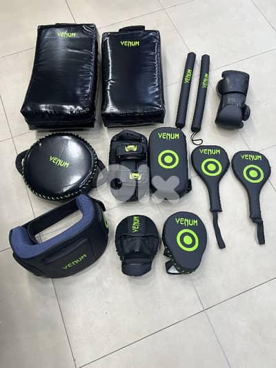 venum boxing equipment جميع معدات البوكسينغ