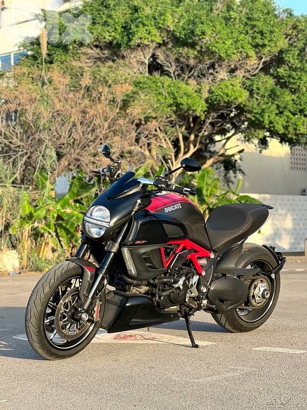Ducati Diavel carbon 2
