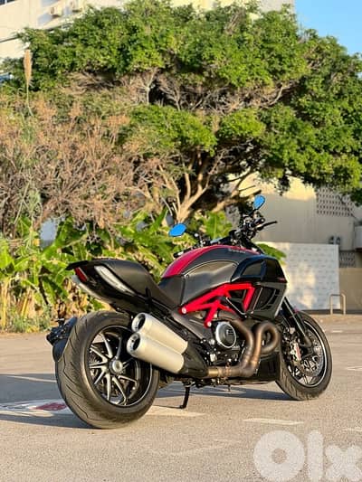 Ducati Diavel carbon