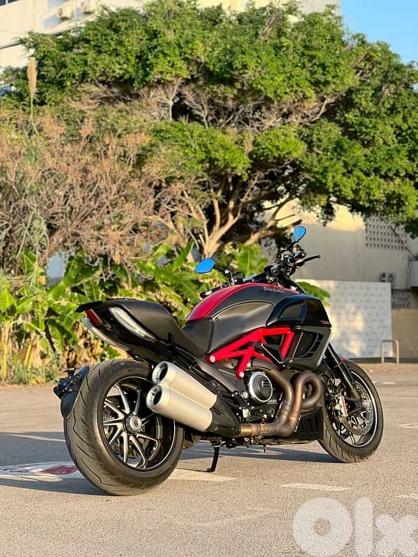 Ducati Diavel carbon 3