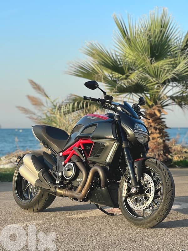 Ducati Diavel carbon 6