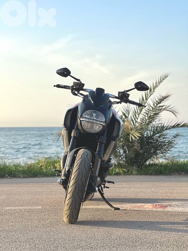 Ducati Diavel carbon 8