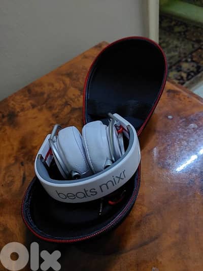 Beats Mixr by dr. dre