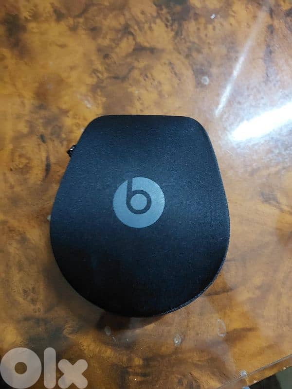 Beats Mixr by dr. dre 1
