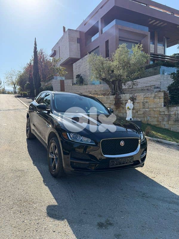 Jaguar F-Pace 2017 0