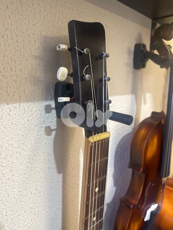 Guitar wall mount 3
