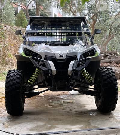 UTV can-am maverick turbo XDS