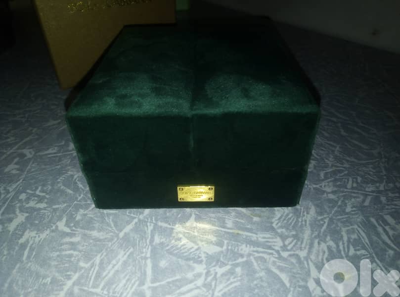 dolce & gabbana watch box 2