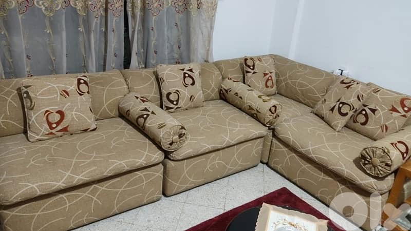 Beige Sofa’s 1