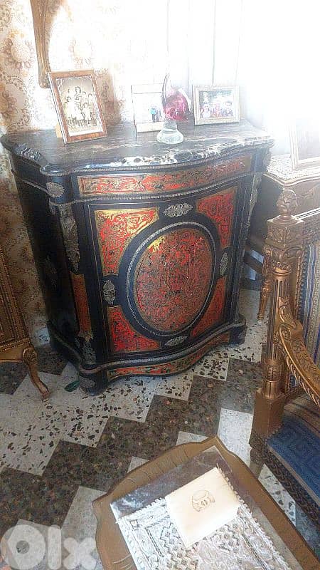 Vintage orientale style cabinet 0