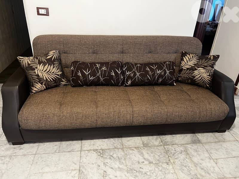 صالون لون بني 2