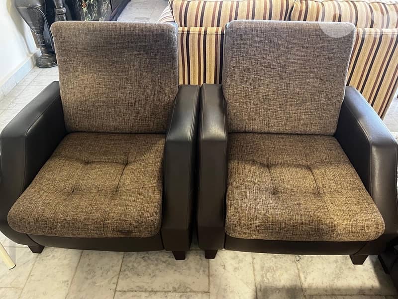 صالون لون بني 4