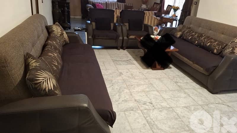 صالون لون بني 12