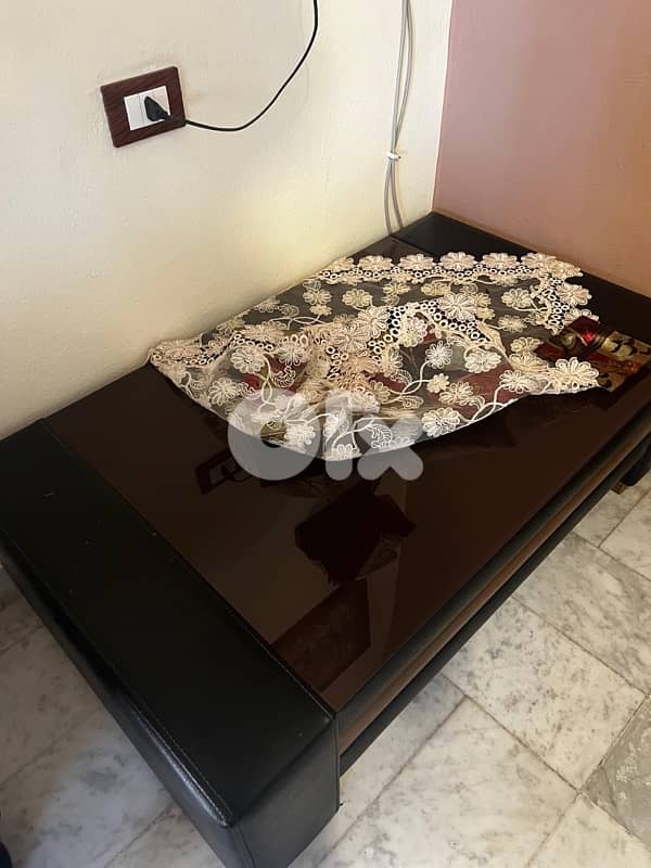 صالون لون بني 13