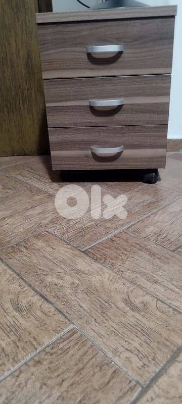 كلن مع بعض بيعة وحدي لأحسن سعر شبه جداد 3