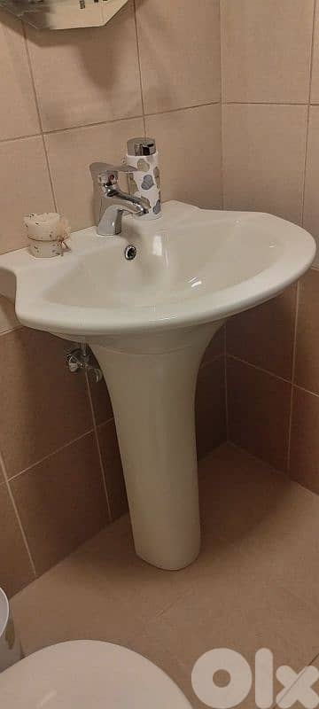 كلن مع بعض بيعة وحدي لأحسن سعر شبه جداد 10