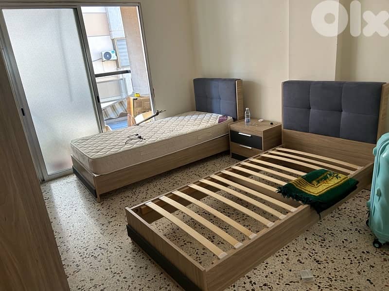 غرفة نوم  مستعملة سنة بلا الفرشة 2