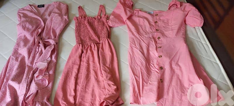 فساتين وبلوزات بحالة جيدة جدا 5