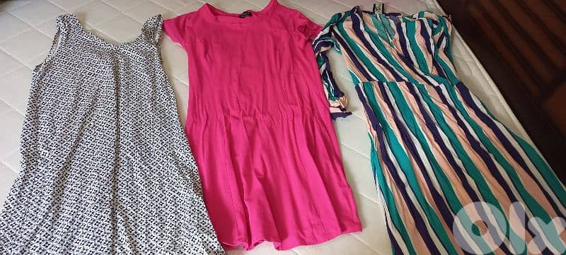فساتين وبلوزات بحالة جيدة جدا 6