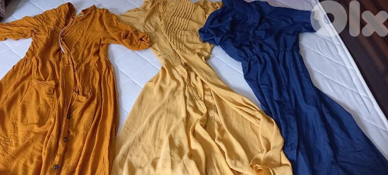فساتين وبلوزات بحالة جيدة جدا 7