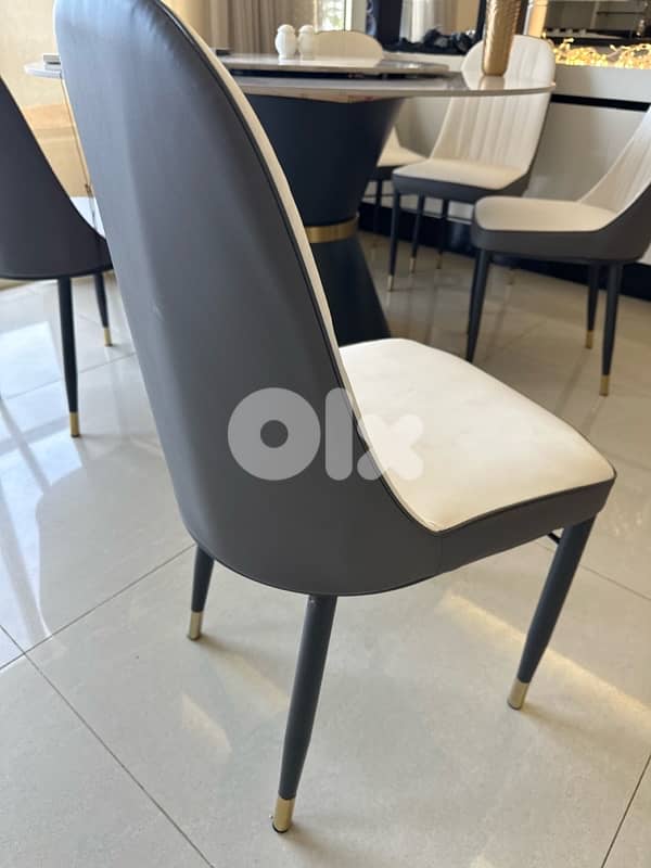 6 Dining Chairs for $200 1
