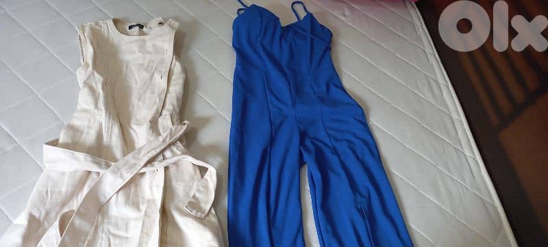 فساتين وبلوزات بحالة جيدة جدا 9