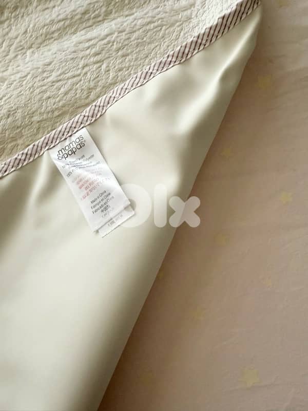 Mat mamas &papas for changing diaper 3