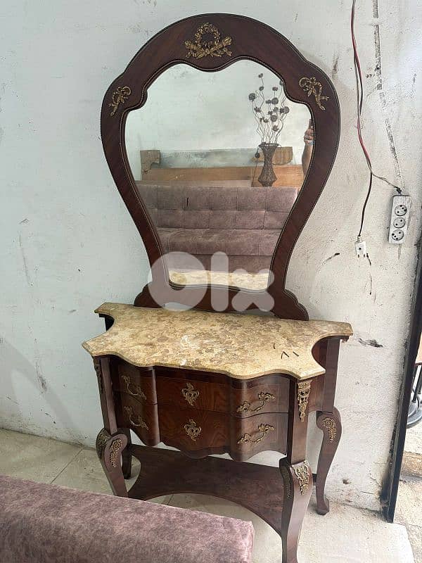 قنصول مع مرايا خشب زان مصري 1