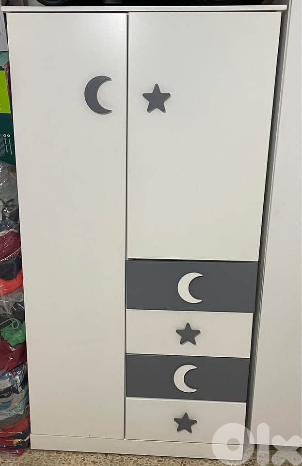 Kids bed and closet 4