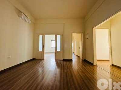 JH25-4536 Office 170m2 for rent in Badaro, $ 1,500 cash