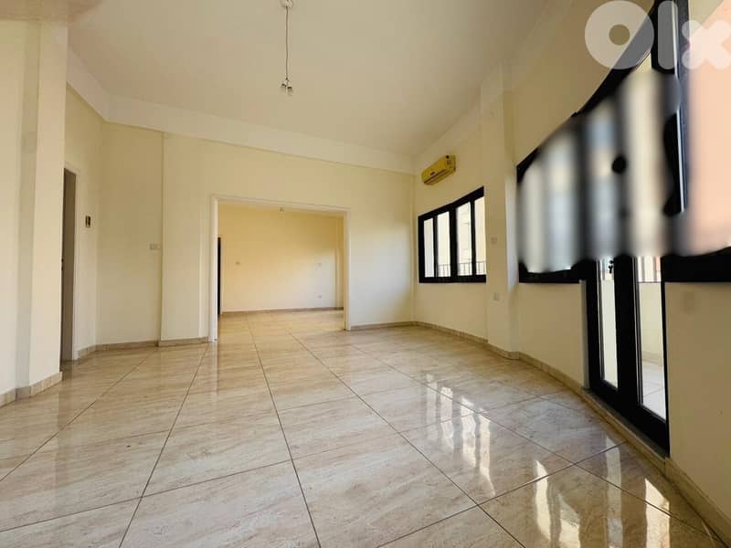 JH25-4537 Office 170m2 for rent in Badaro, $ 1,500 cash 0