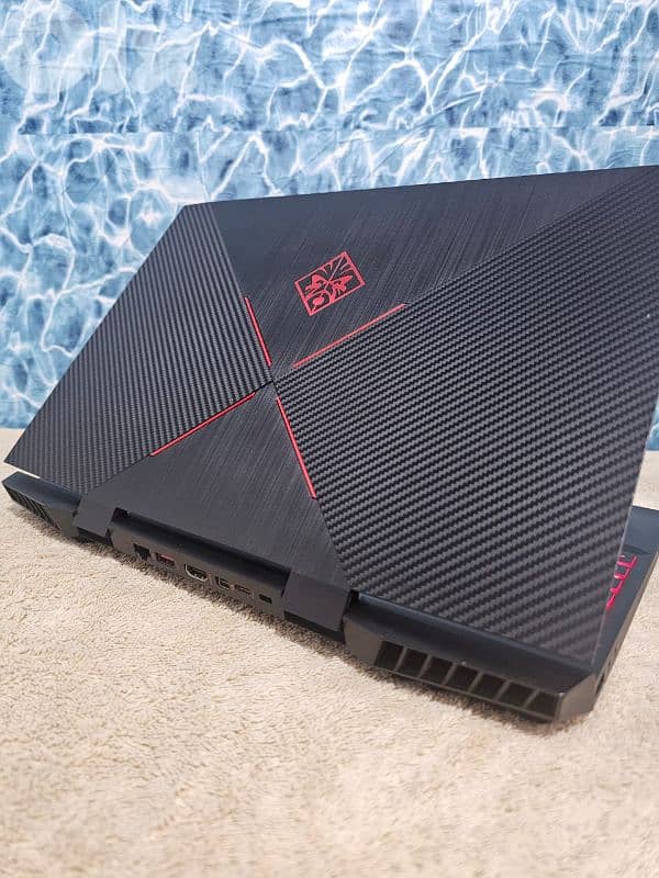 HP omen - core i7 - like new condition. . 4
