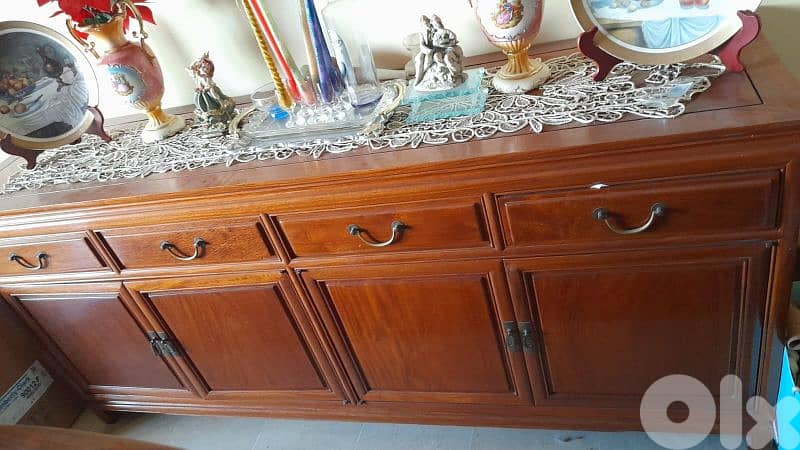 طاولة سفرة مع درسوار 1