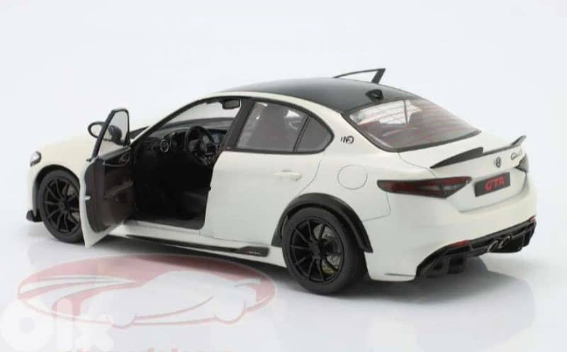 Alfa Romeo Giulia GTA 2022 diecast car model 1;18 4