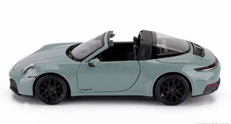 Porsche 911 (992-2) Targa 4 GTS 2025 diecast car model 1;18 1