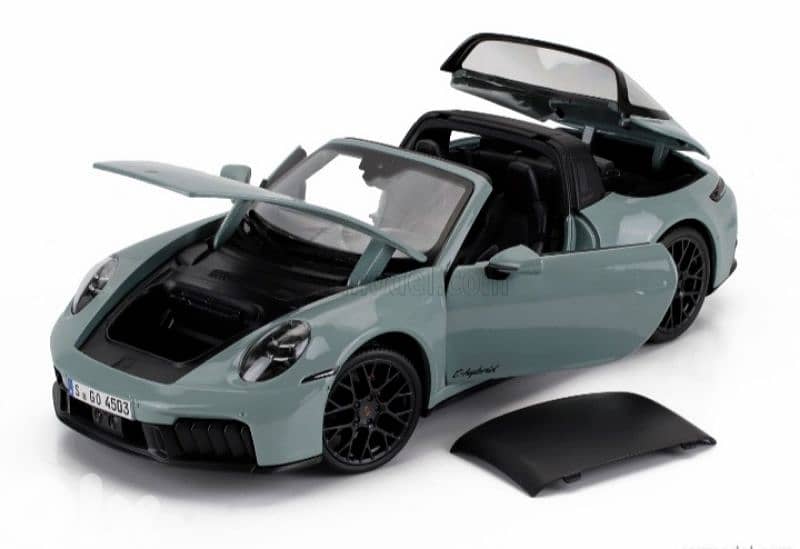 Porsche 911 (992-2) Targa 4 GTS 2025 diecast car model 1;18 5