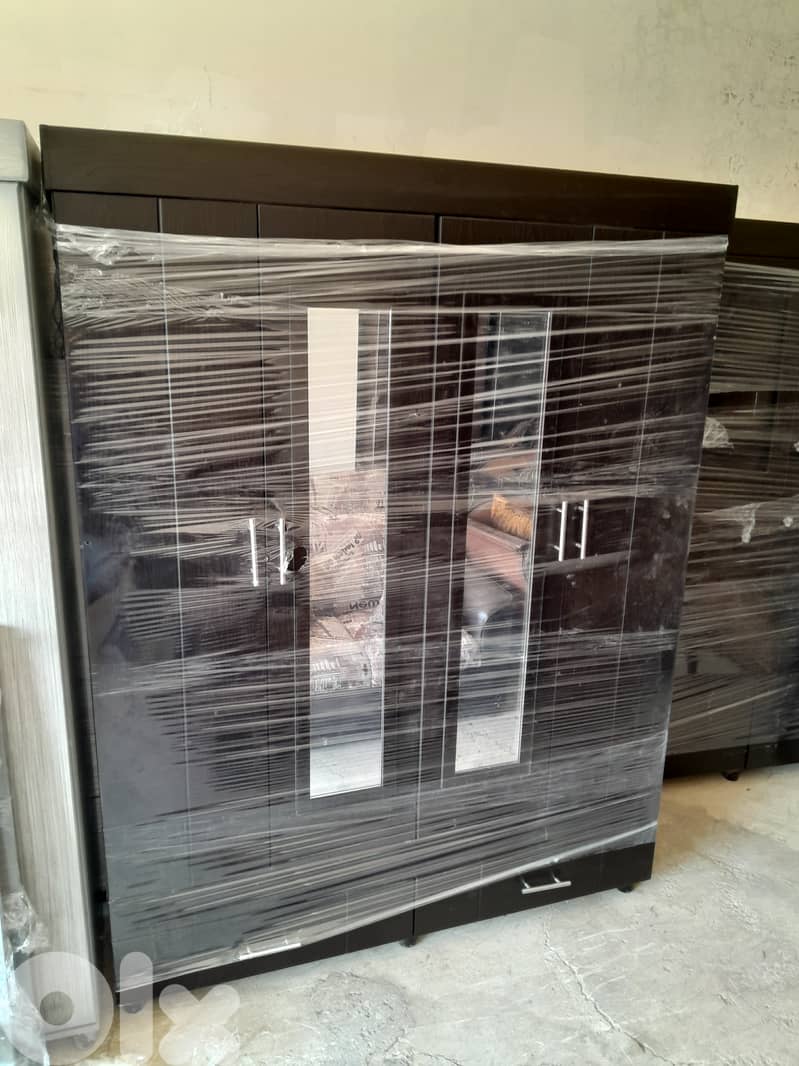 خزانة ٤ درف 0