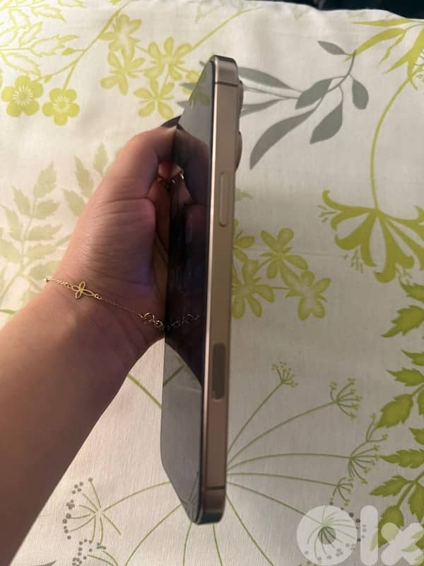 Iphone 16 pro max 256 GB desert 4