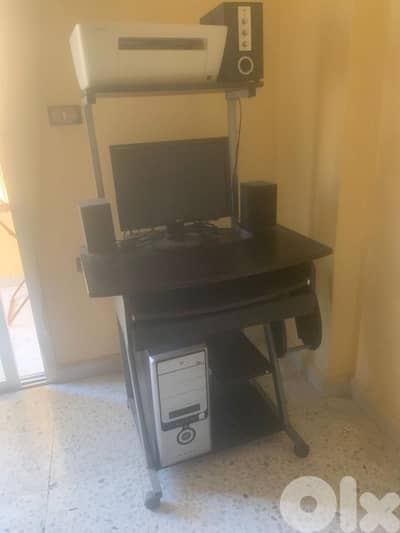 كمبيوتر للبيع